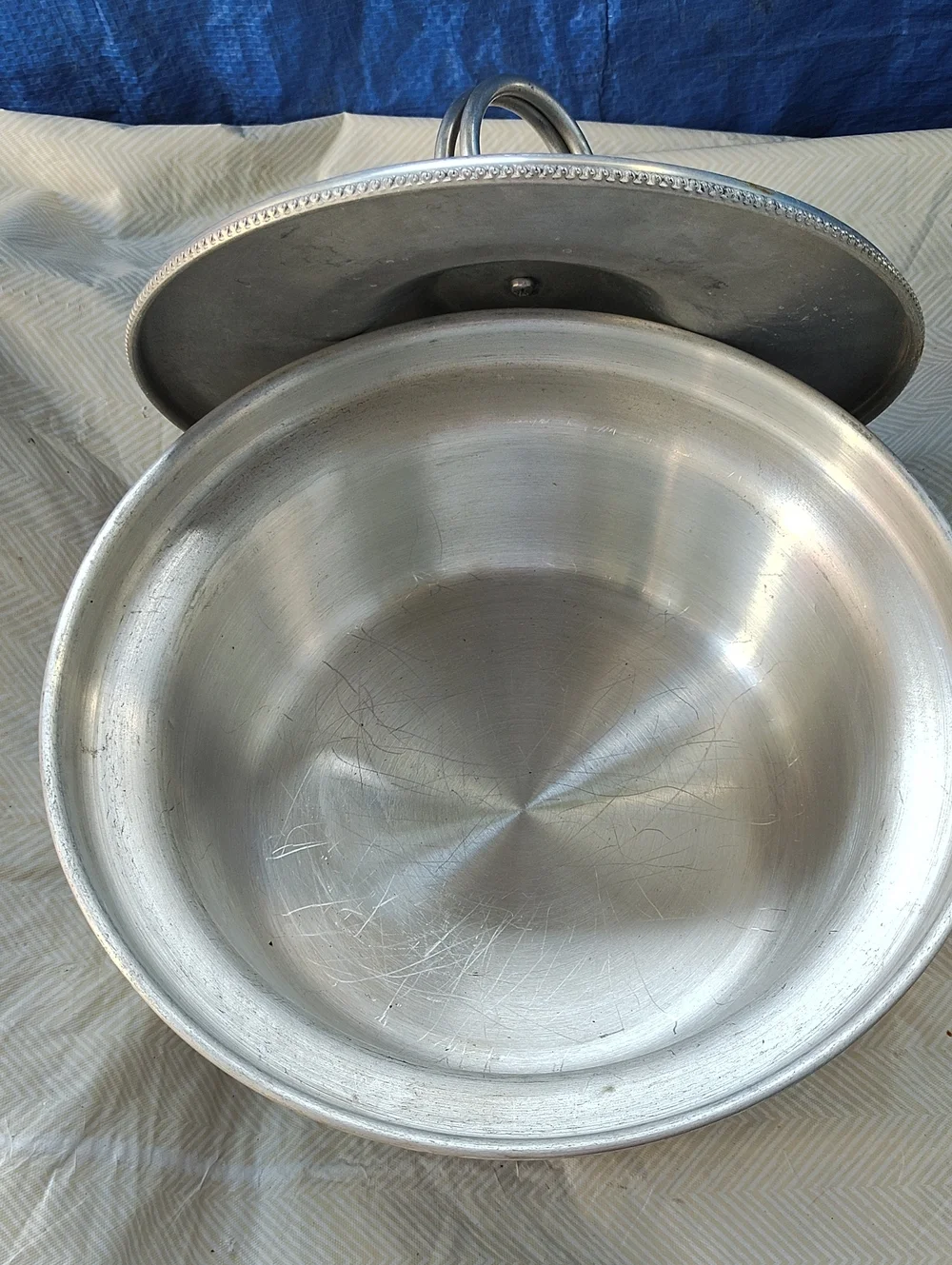 Classic Silver Aluminum Covered Casserole - Silver